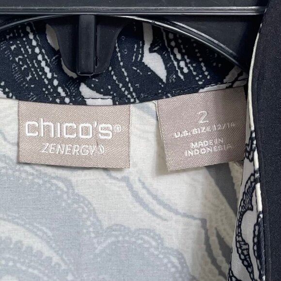 Chico's Zenergy Black & White Paisley Print Zip-Up Sport  Jacket Size 2 / US 12/ - Picture 4 of 12